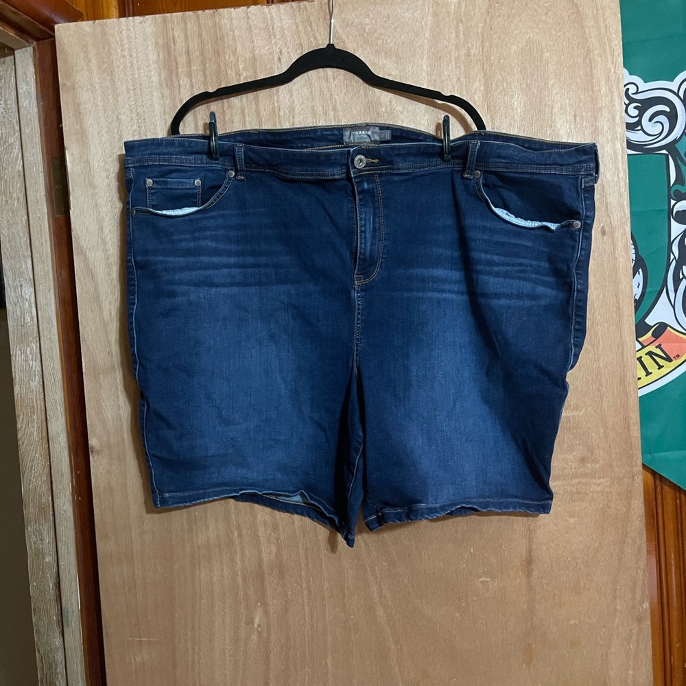 Torrid shorts, size 30.